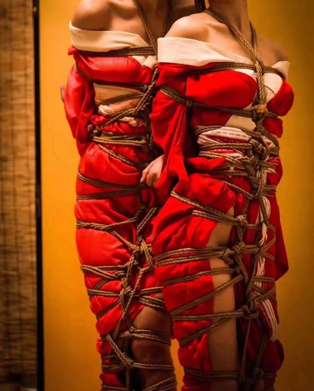 “sub”爱好者的秘密世界:探索BDSM圈的真实体验与心路历程 一