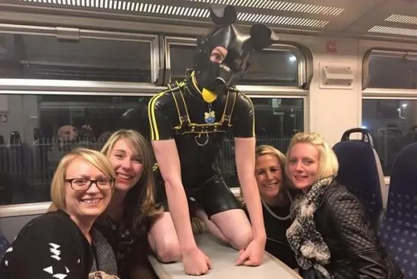 “brat属性”爱好者入圈前需要了解的基本知识是什么？ 一