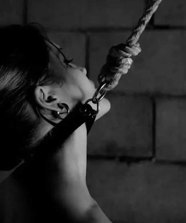 “支配者”在BDSM世界中的魅力与责任! 一