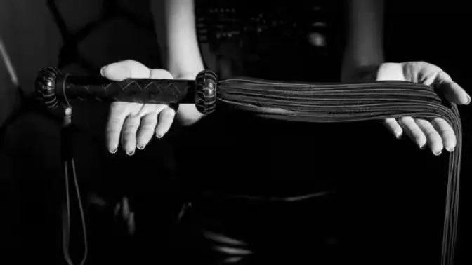 如果“恋足癖”遇上“圣水”，你会如何选择？ 一